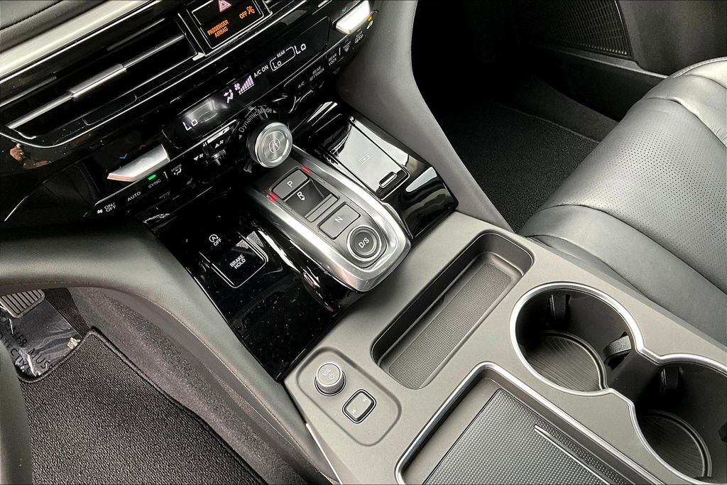 Used 2025 Acura MDX SH-AWD w/ Technology Package image 24