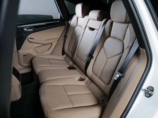 New 2026 Porsche Macan AWD/4WD image 13