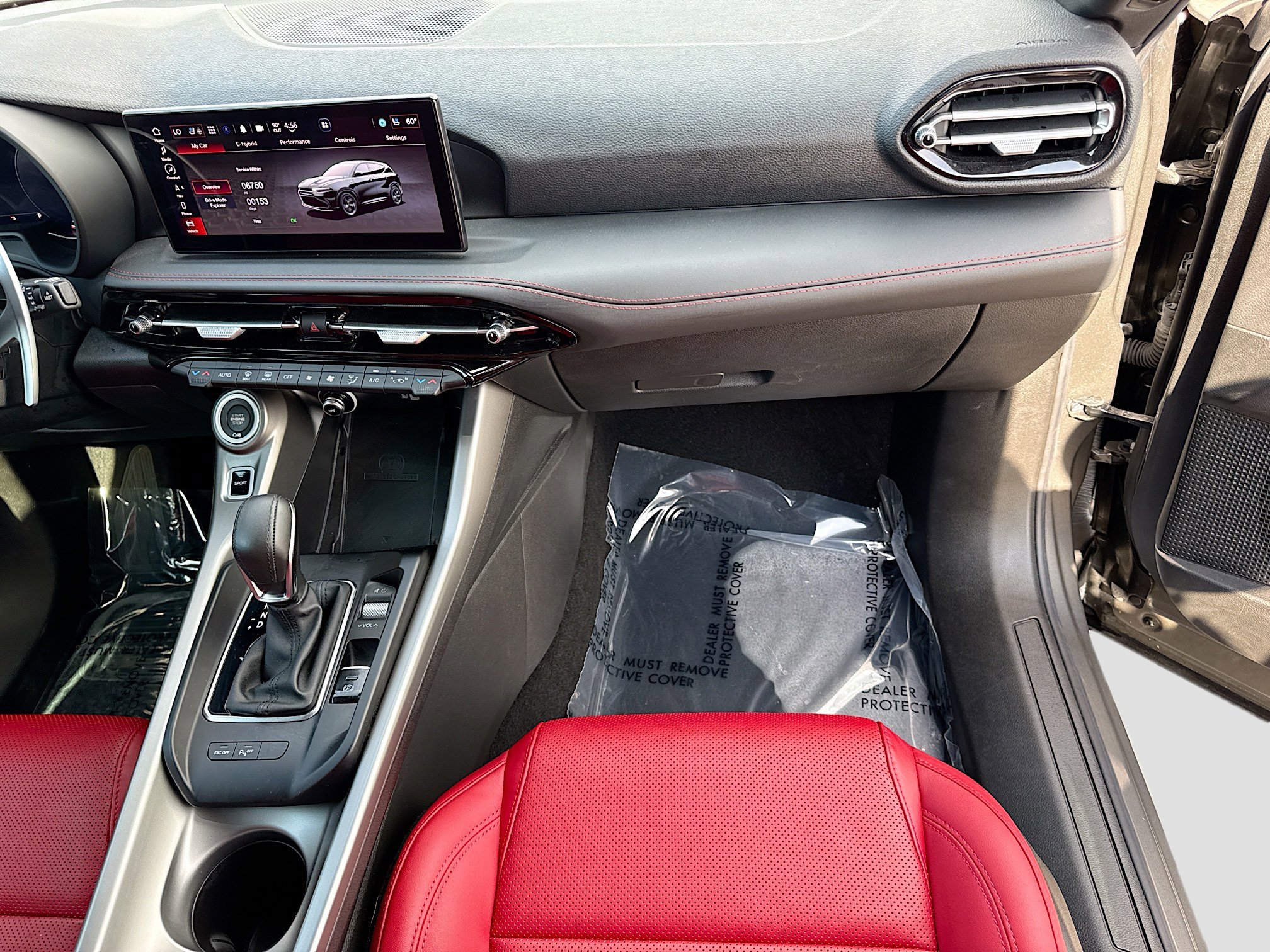 Used 2024 Dodge Hornet R/T Plus w/ R/T Blacktop Package AWD/4WD image 17