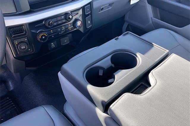 New 2026 Ford F450 XL w/ XL Chrome Package image 7