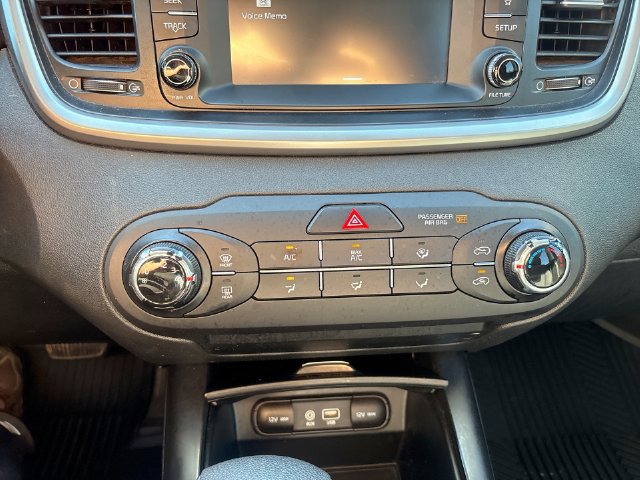 Used 2019 Kia Sorento L FWD image 18