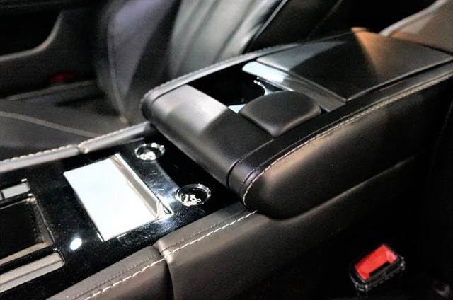 Used 2012 Aston Martin DBS Coupe image 24