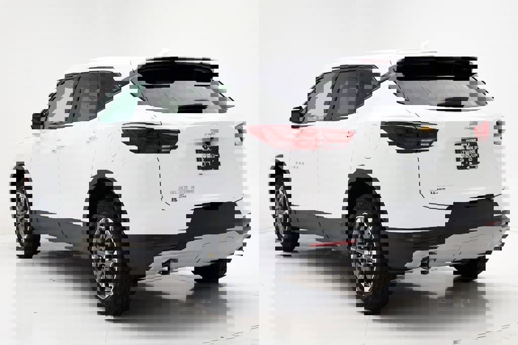 Used 2023 Chevrolet Blazer LT w/ Driver Confidence Package image 8