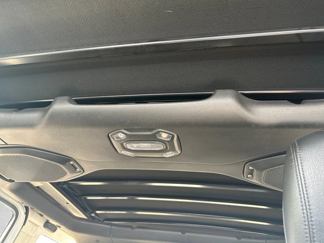 Used 2019 Jeep Wrangler Unlimited Rubicon AWD/4WD image 18