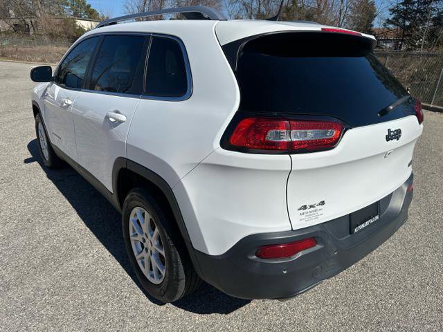 Used 2018 Jeep Cherokee Latitude Plus AWD/4WD image 5