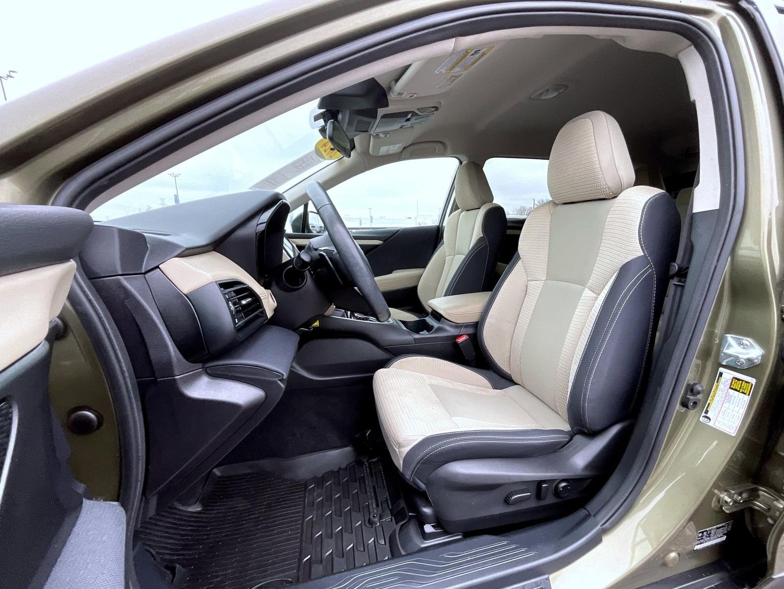 Used 2024 Subaru Outback Premium image 10