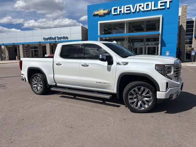 Used 2023 GMC Sierra 1500 Denali w/ Denali Reserve Package AWD/4WD image 1