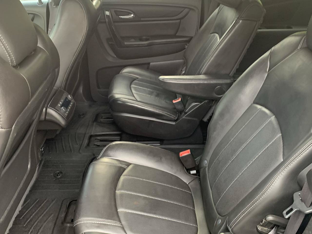 Used 2015 Chevrolet Traverse LTZ AWD/4WD image 10