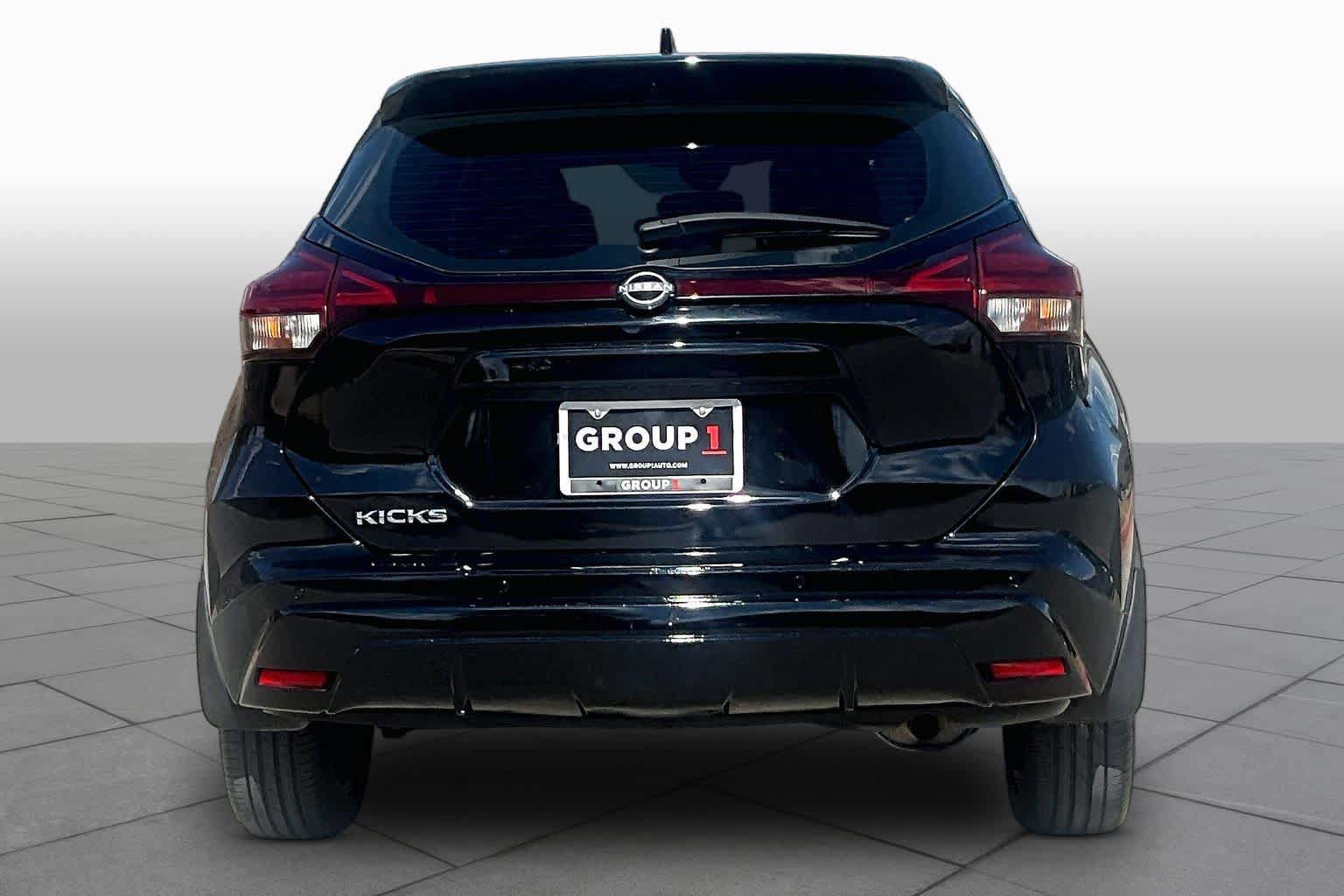Certified 2023 Nissan Kicks SR FWD image 5