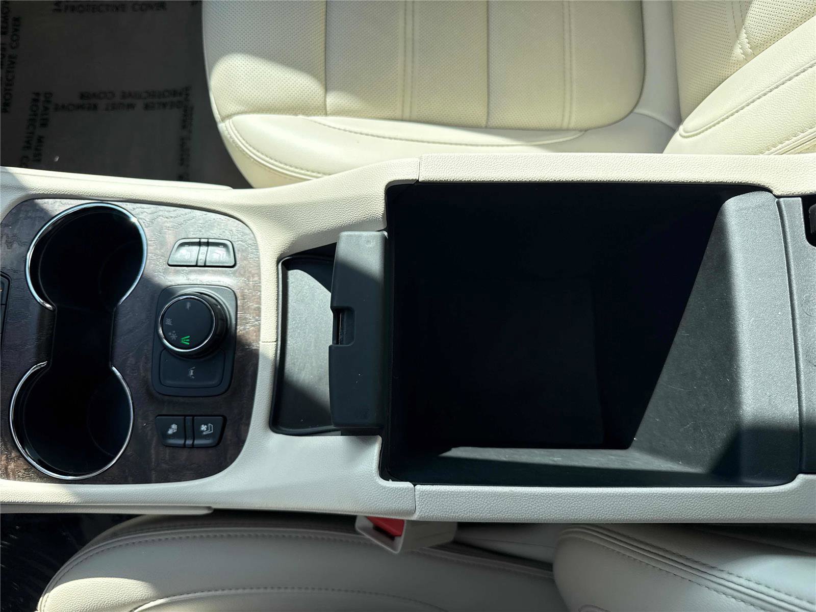 Used 2021 GMC Acadia Denali w/ Denali Technology Package FWD image 23