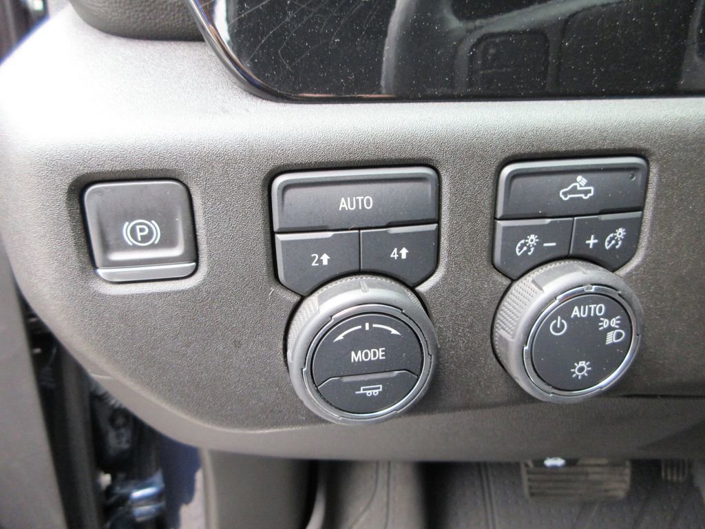 Certified 2022 Chevrolet Silverado 1500 LT image 23