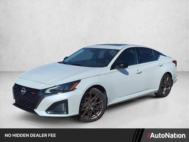 Used 2025 Nissan Altima 2.5 SR w/ SR Premium Package FWD image 1