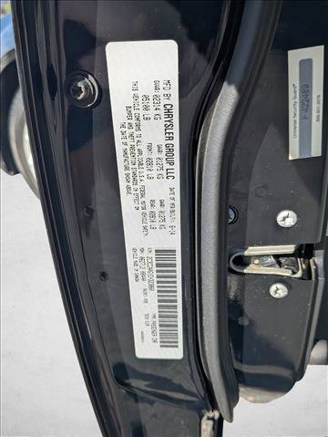 Used 2014 Chrysler 300 w/ Driver Convenience Group RWD image 24