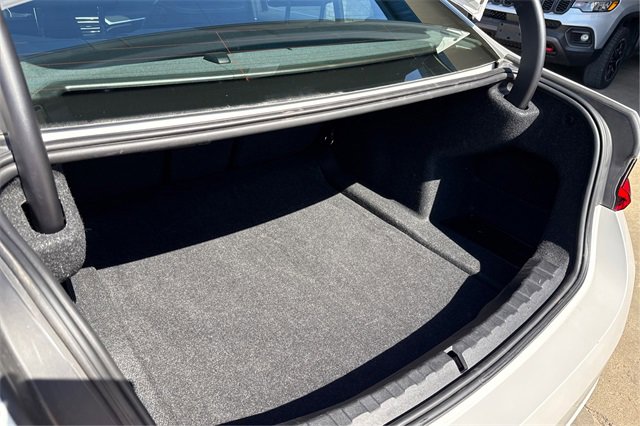 Used 2024 BMW 330i Sedan image 13
