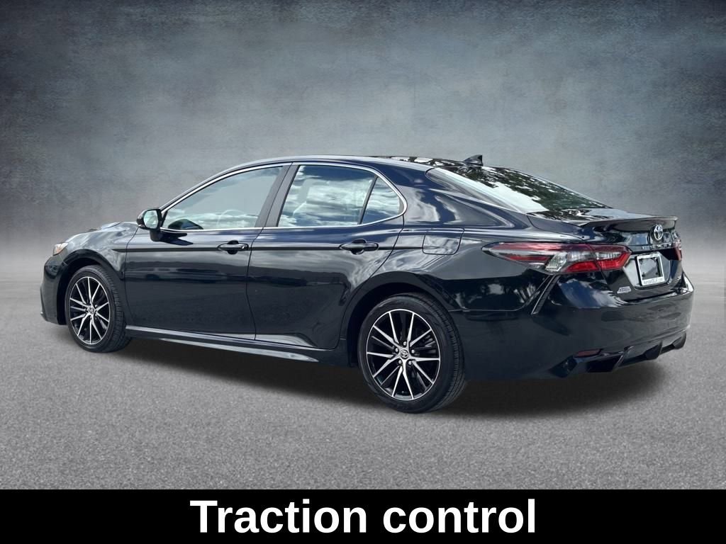 Used 2023 Toyota Camry SE image 8