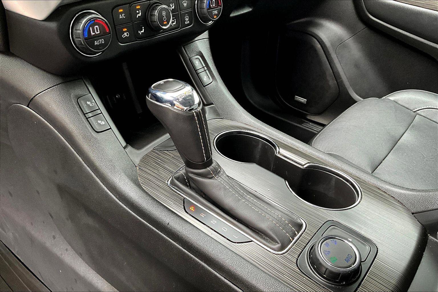 Used 2019 GMC Acadia SLT image 18