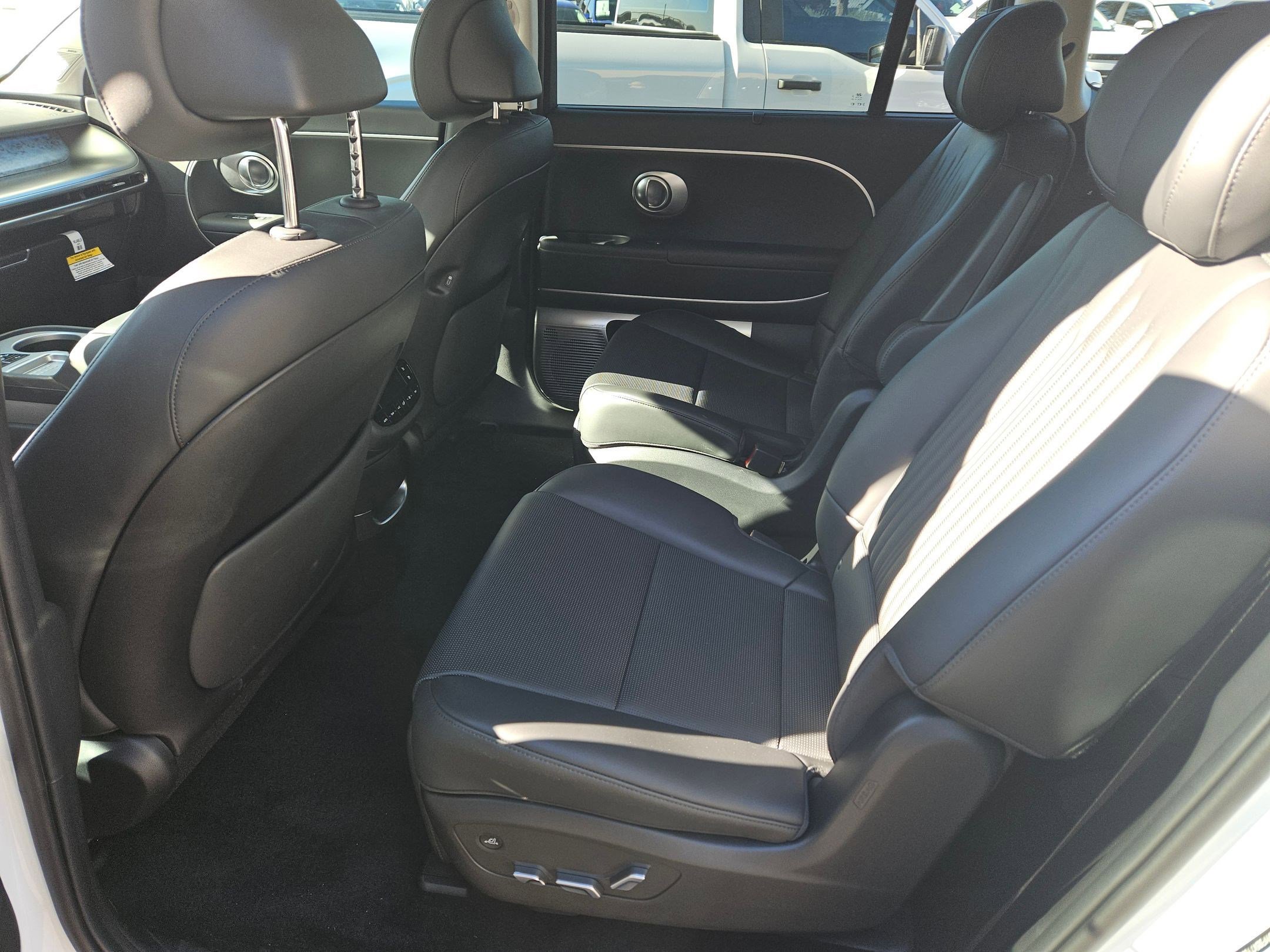 New 2026 Hyundai Ioniq 9 Calligraphy image 15