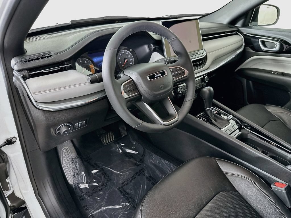 Certified 2023 Jeep Compass Limited AWD/4WD image 16