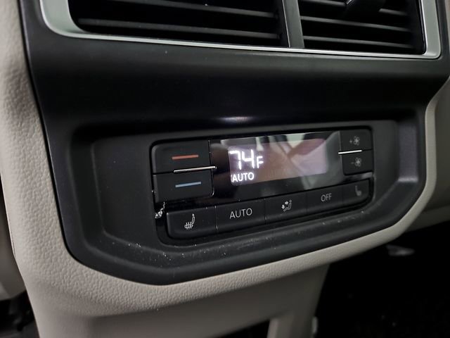 Used 2024 Volkswagen Atlas SEL Premium R-Line image 11