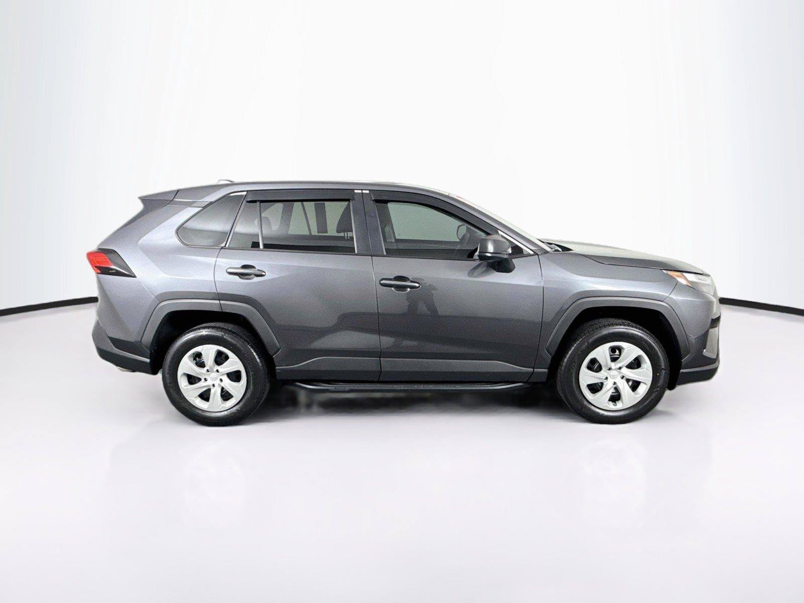 Used 2023 Toyota RAV4 LE FWD image 9