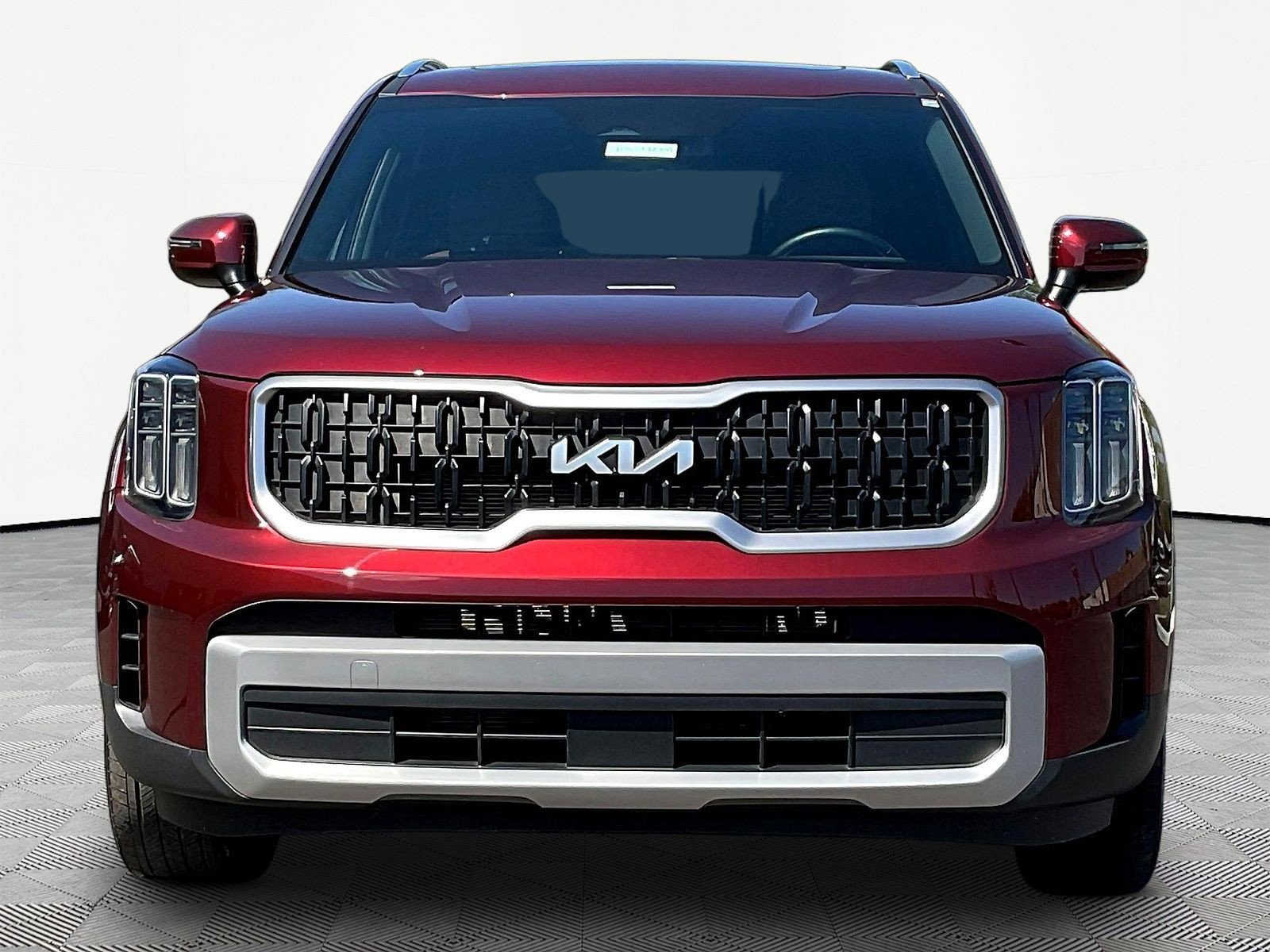 Used 2023 Kia Telluride EX w/ EX Captain's Chair Package AWD/4WD image 2