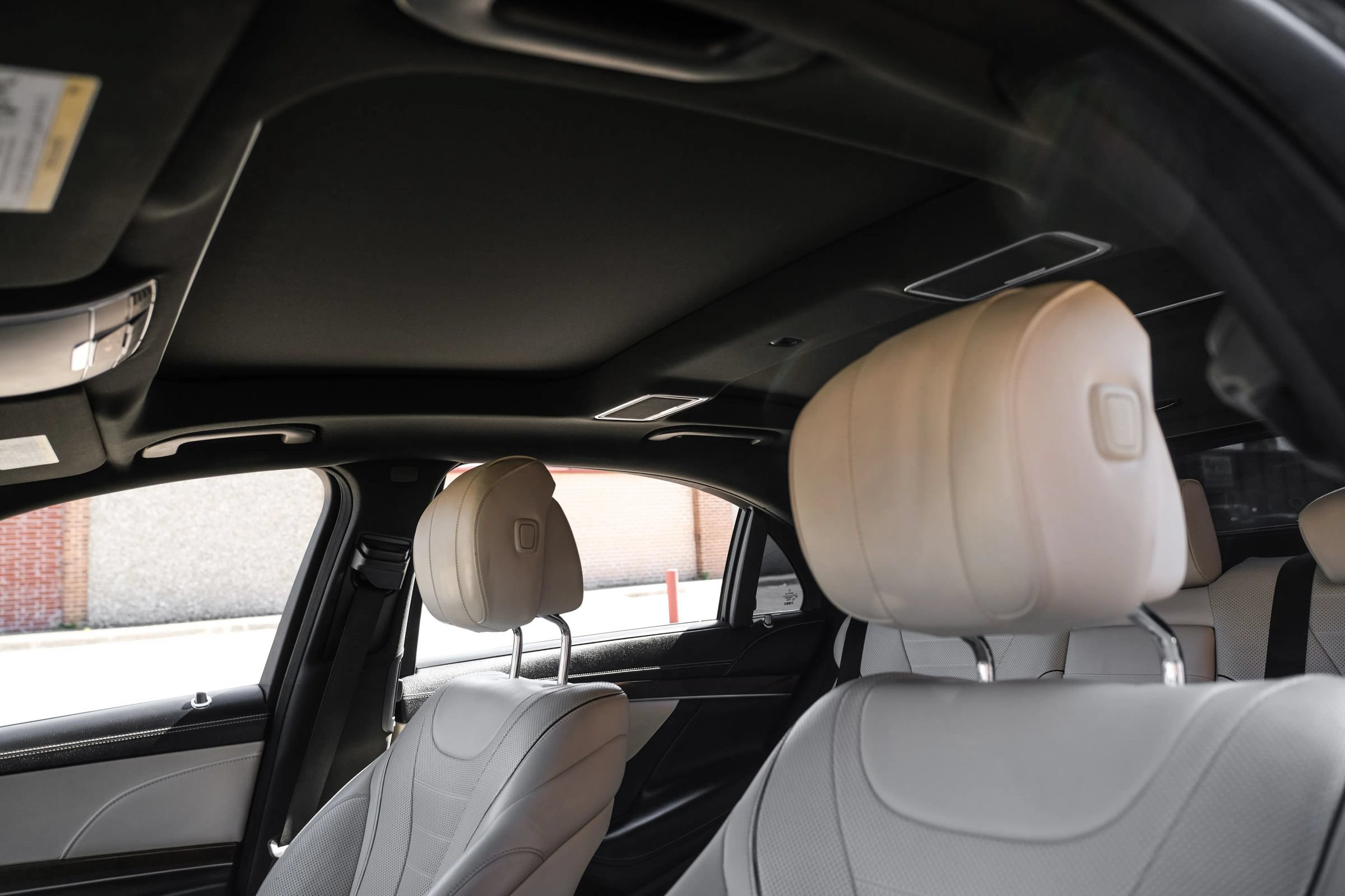 Used 2015 Mercedes-Benz S 550 Sedan image 31