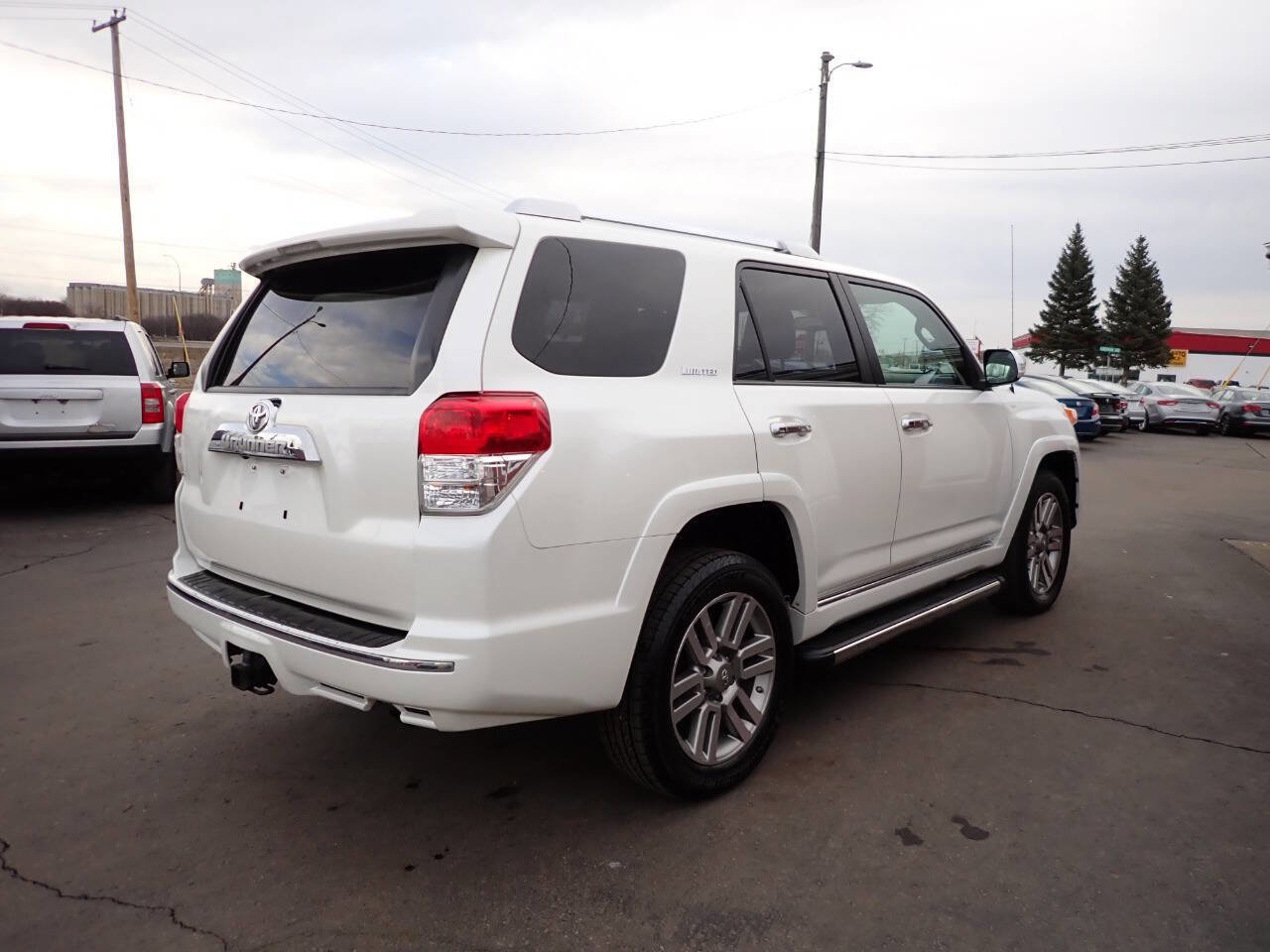 Used 2011 Toyota 4Runner Limited AWD/4WD image 6