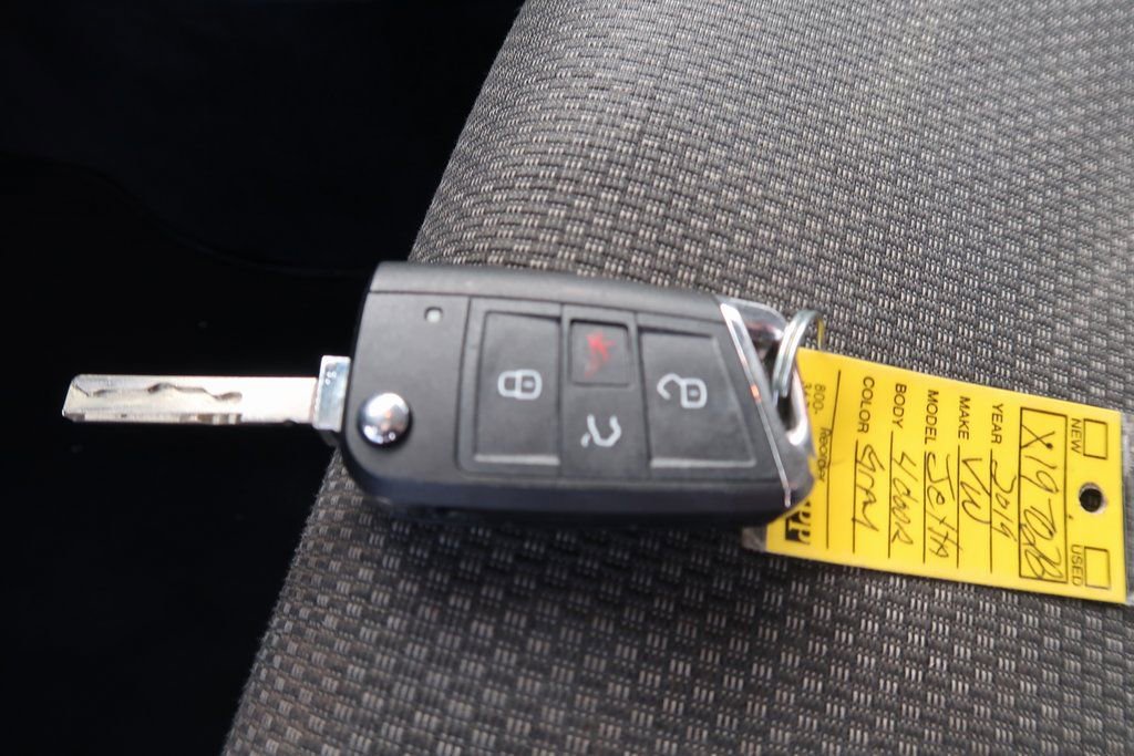 Used 2019 Volkswagen Jetta S image 42