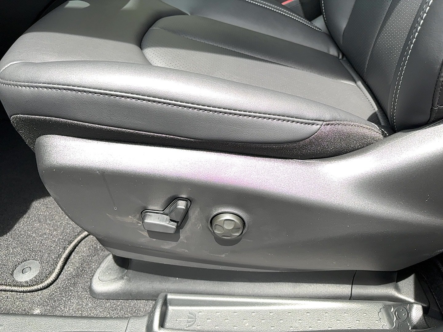 New 2027 Chrysler Pacifica LX FWD image 19