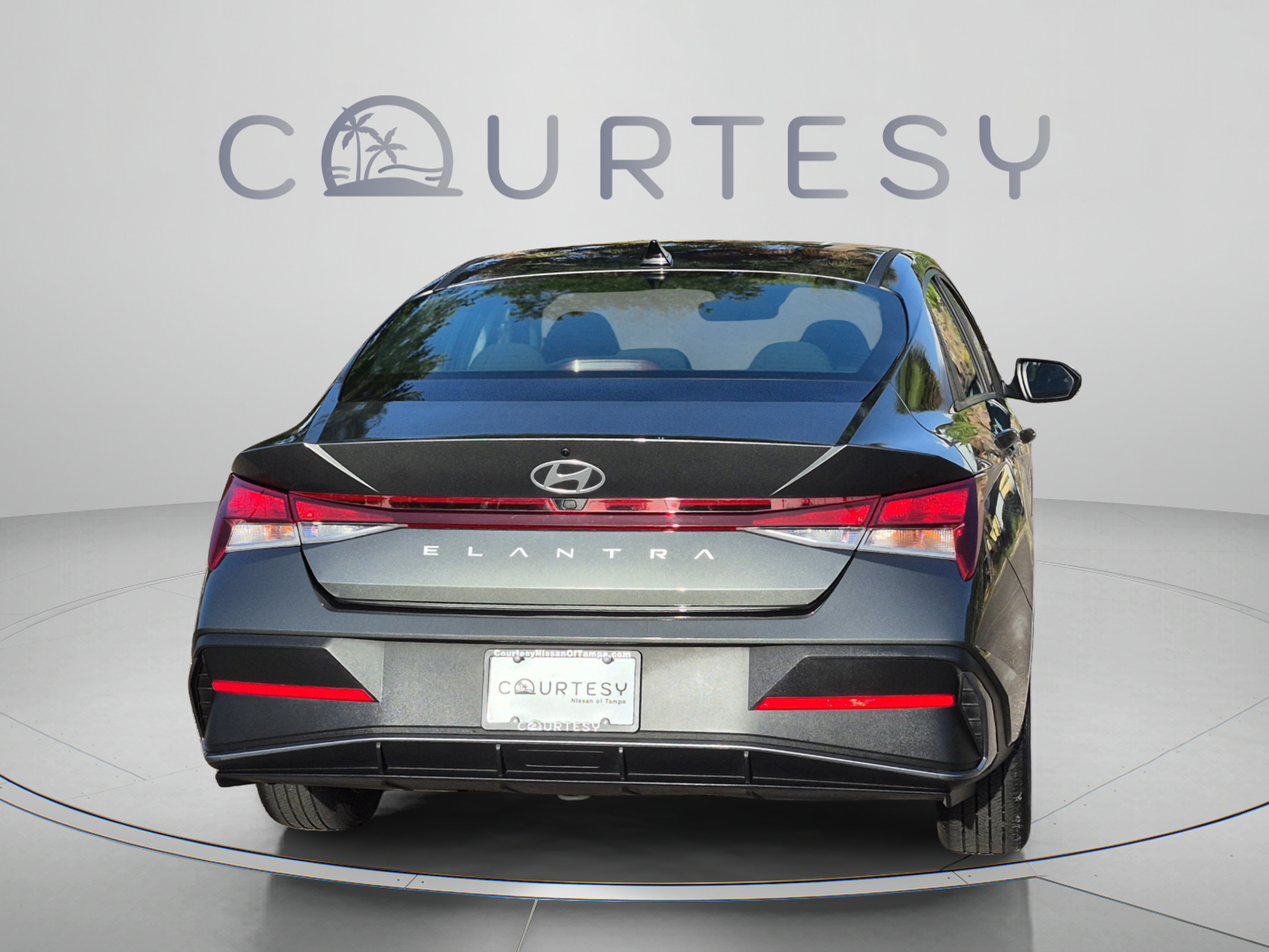 Used 2024 Hyundai Elantra SEL FWD image 6