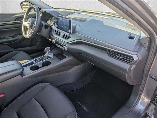 Used 2025 Nissan Altima 2.5 SV image 19