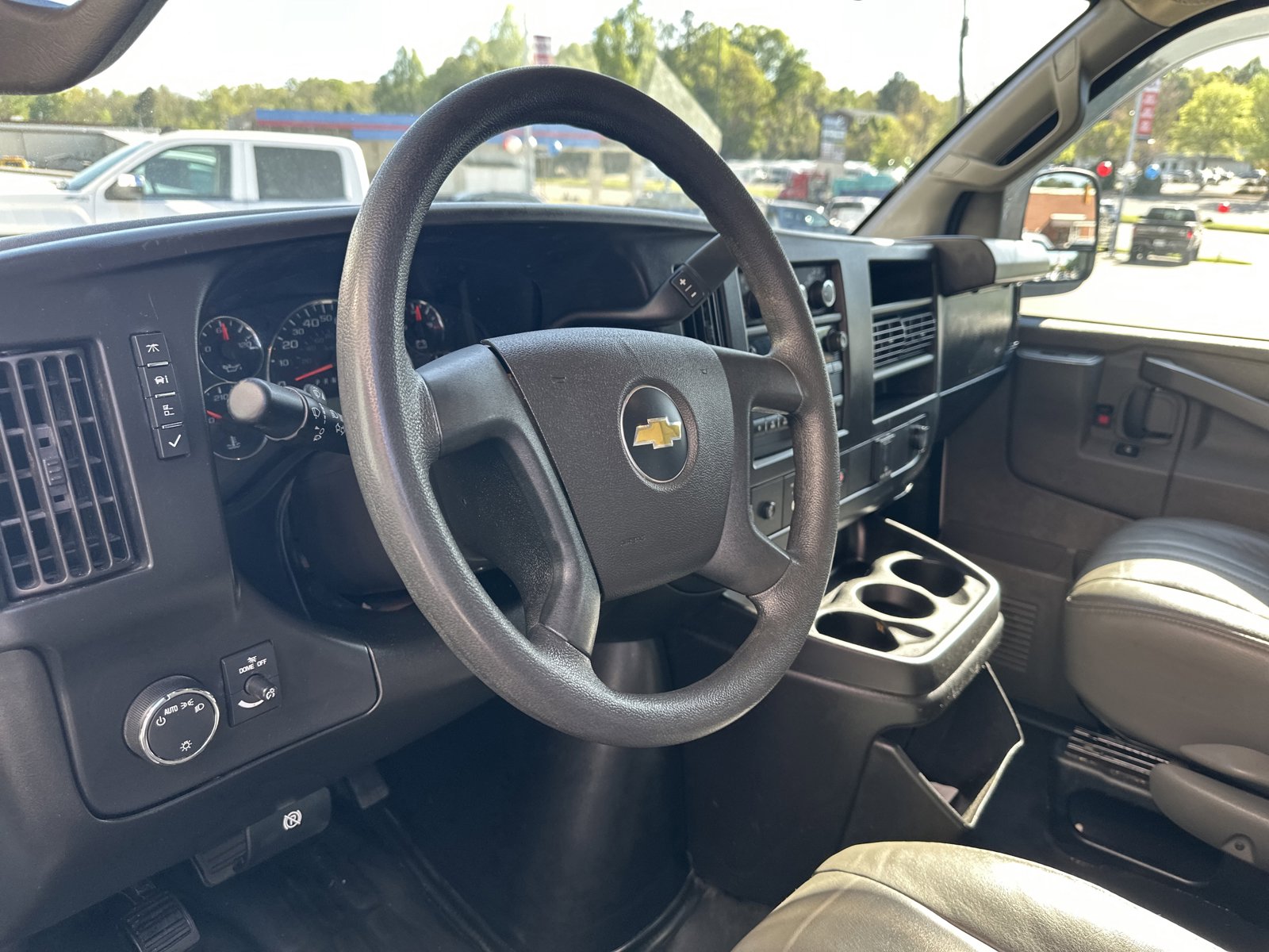 Used 2023 Chevrolet Express 2500 RWD image 14