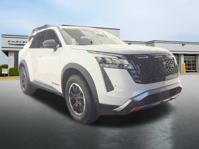 Used 2026 Nissan Pathfinder Rock Creek AWD/4WD image 3