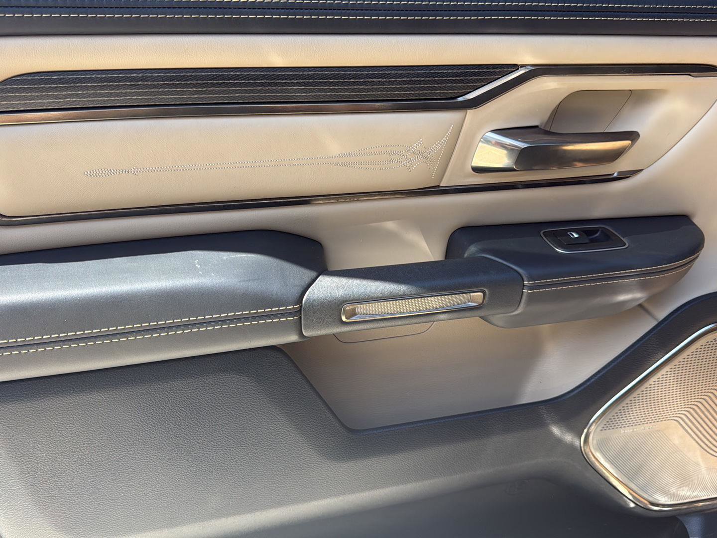 Used 2019 RAM 1500 Limited AWD/4WD image 27