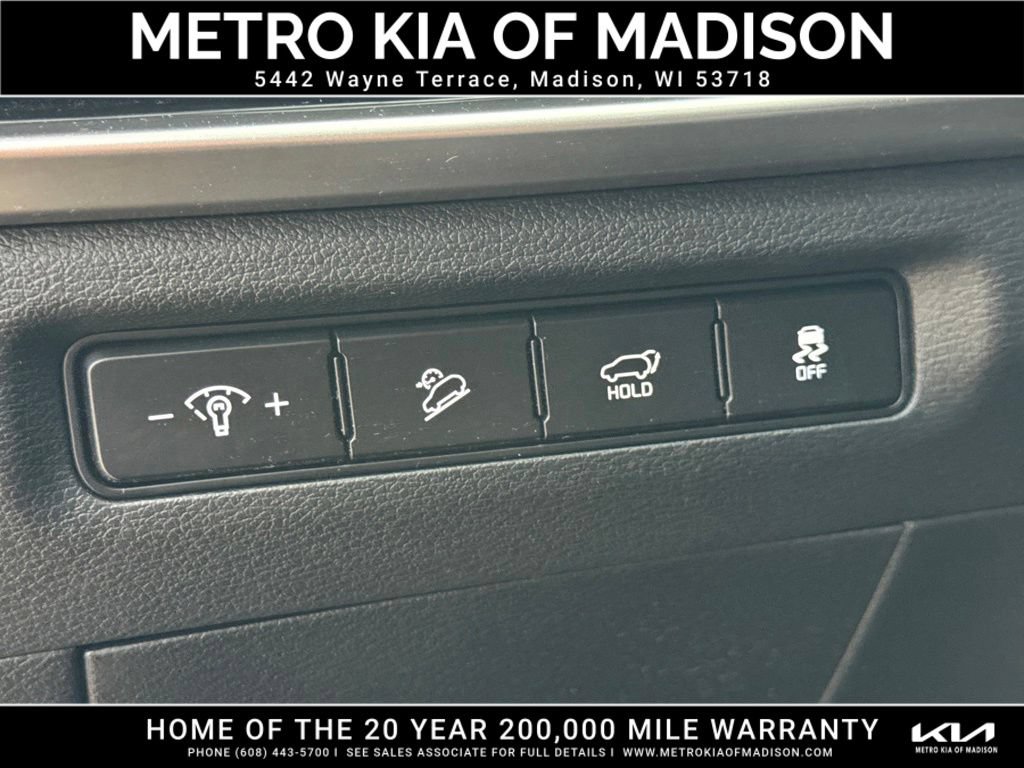 Used 2025 Kia Telluride S AWD/4WD image 13