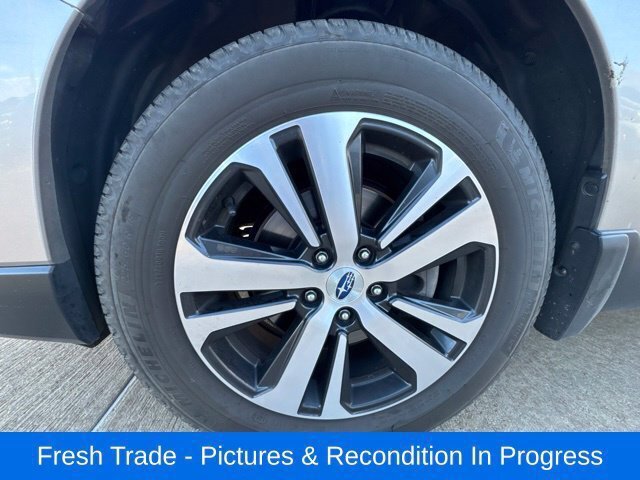 Used 2018 Subaru Outback 3.6R Limited AWD/4WD image 11