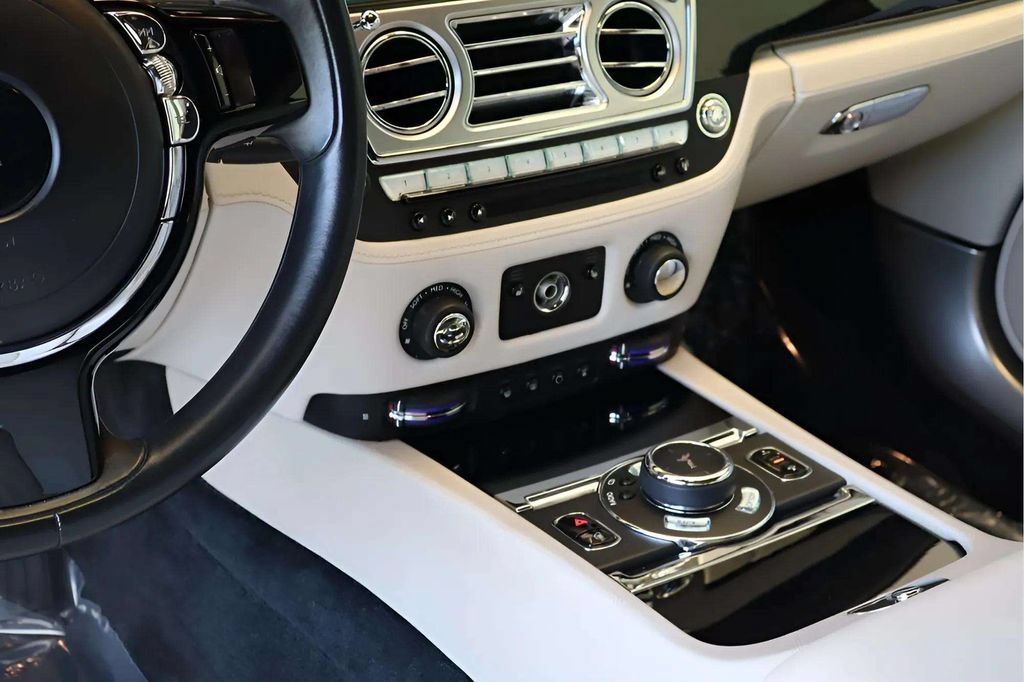 Certified 2015 Rolls-Royce Wraith RWD image 6