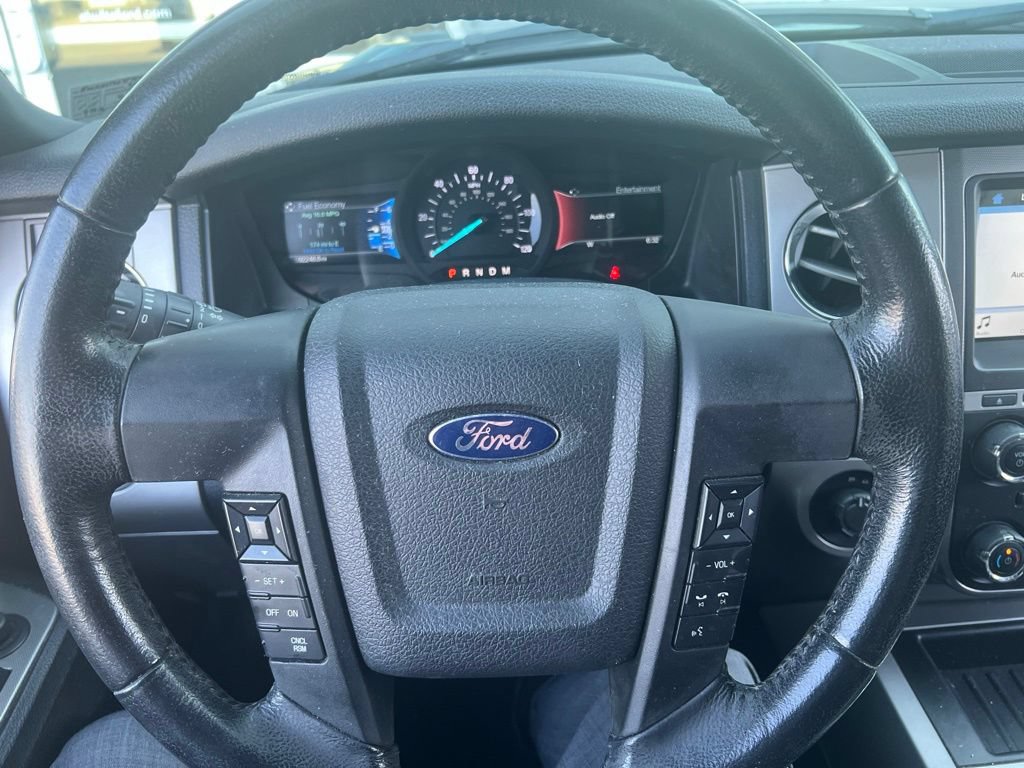 Used 2016 Ford Expedition XLT w/ Equipment Group 202A AWD/4WD image 11