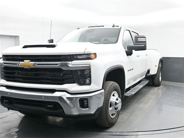 Used 2025 Chevrolet Silverado 3500 LT w/ All Star Edition image 10