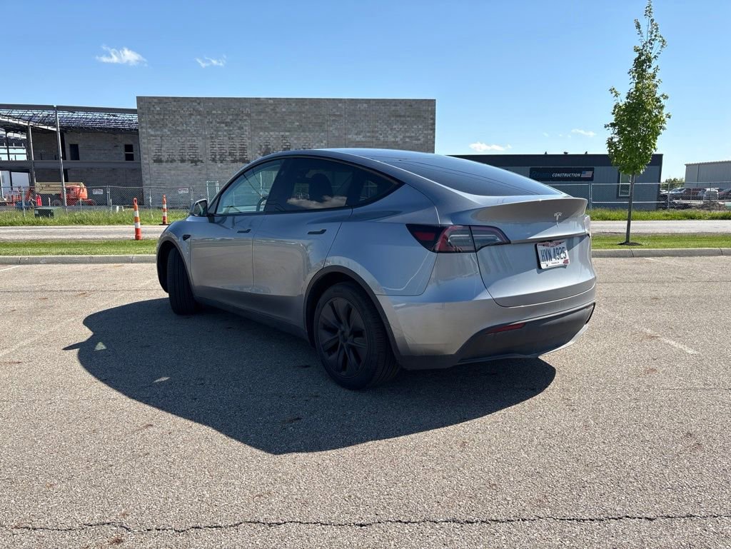 Used 2025 Tesla Model Y Long Range RWD image 6
