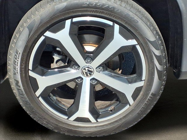 Certified 2025 Volkswagen Tiguan SE AWD/4WD image 11