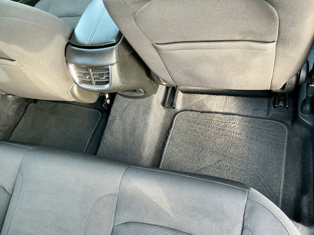 Used 2022 Chevrolet Malibu LT image 25