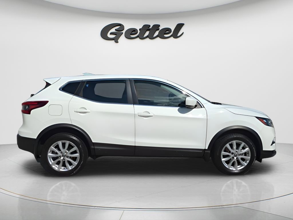 Certified 2022 Nissan Rogue Sport S image 4