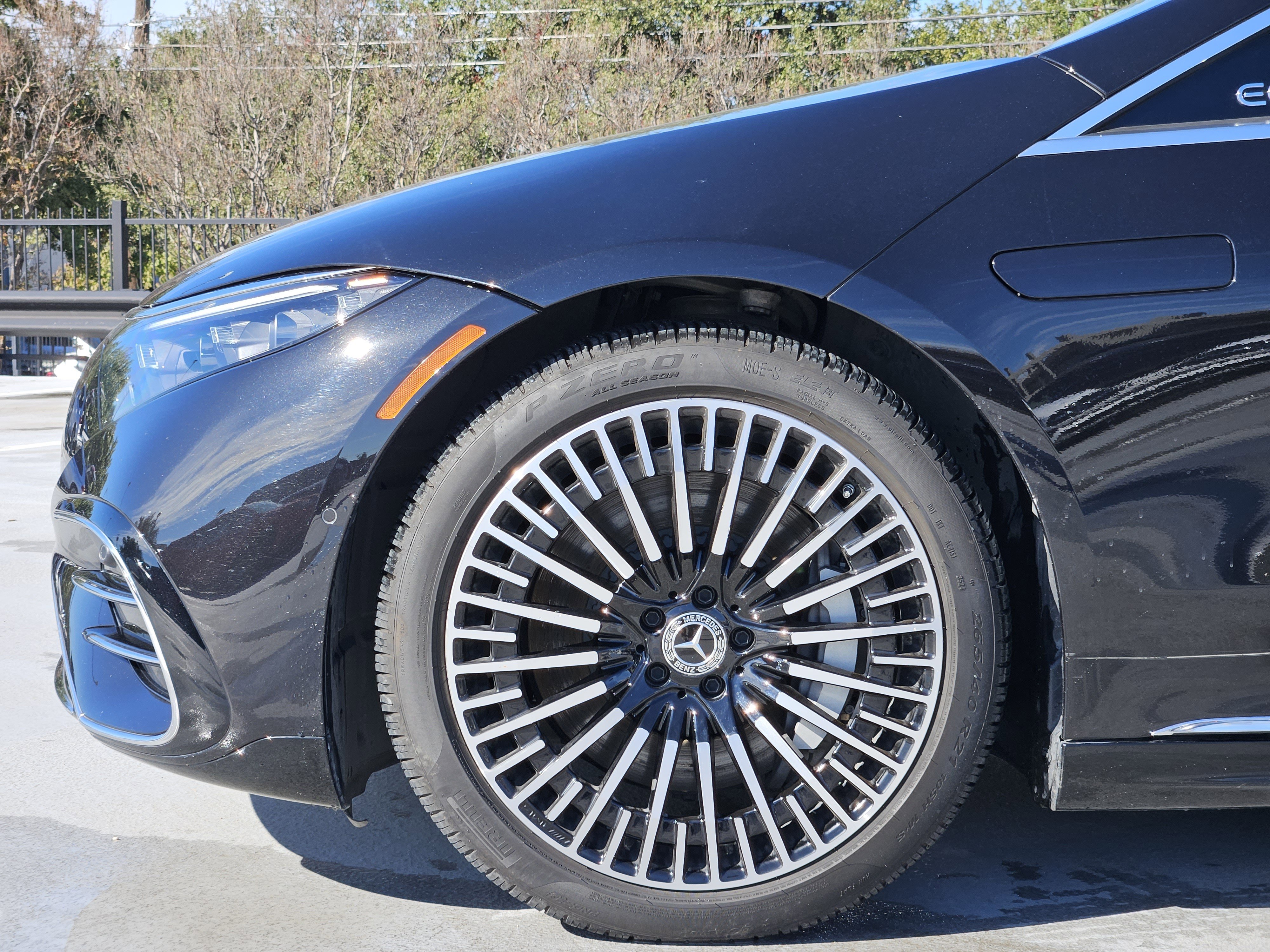 Certified 2023 Mercedes-Benz EQS 580 4MATIC Sedan image 11