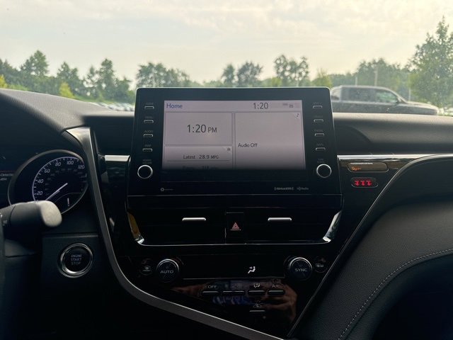 Used 2022 Toyota Camry XLE image 14