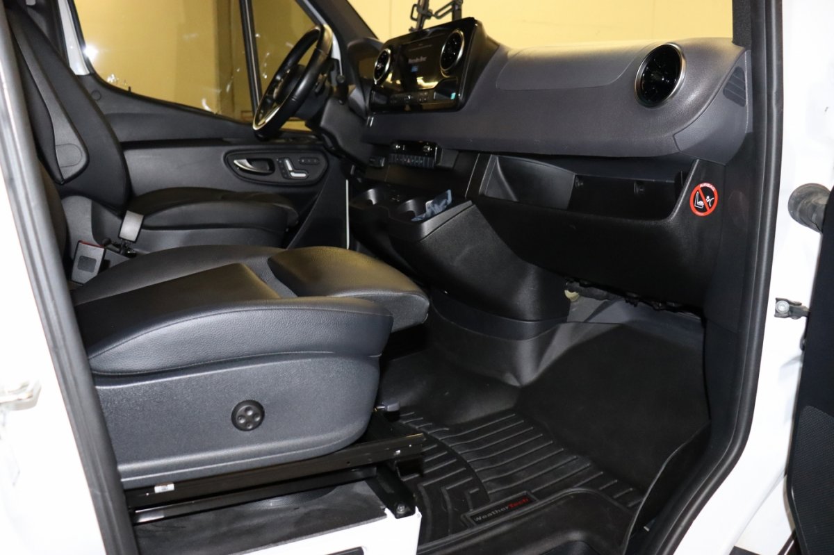 Used 2019 Mercedes-Benz Sprinter 4x4 170 image 19