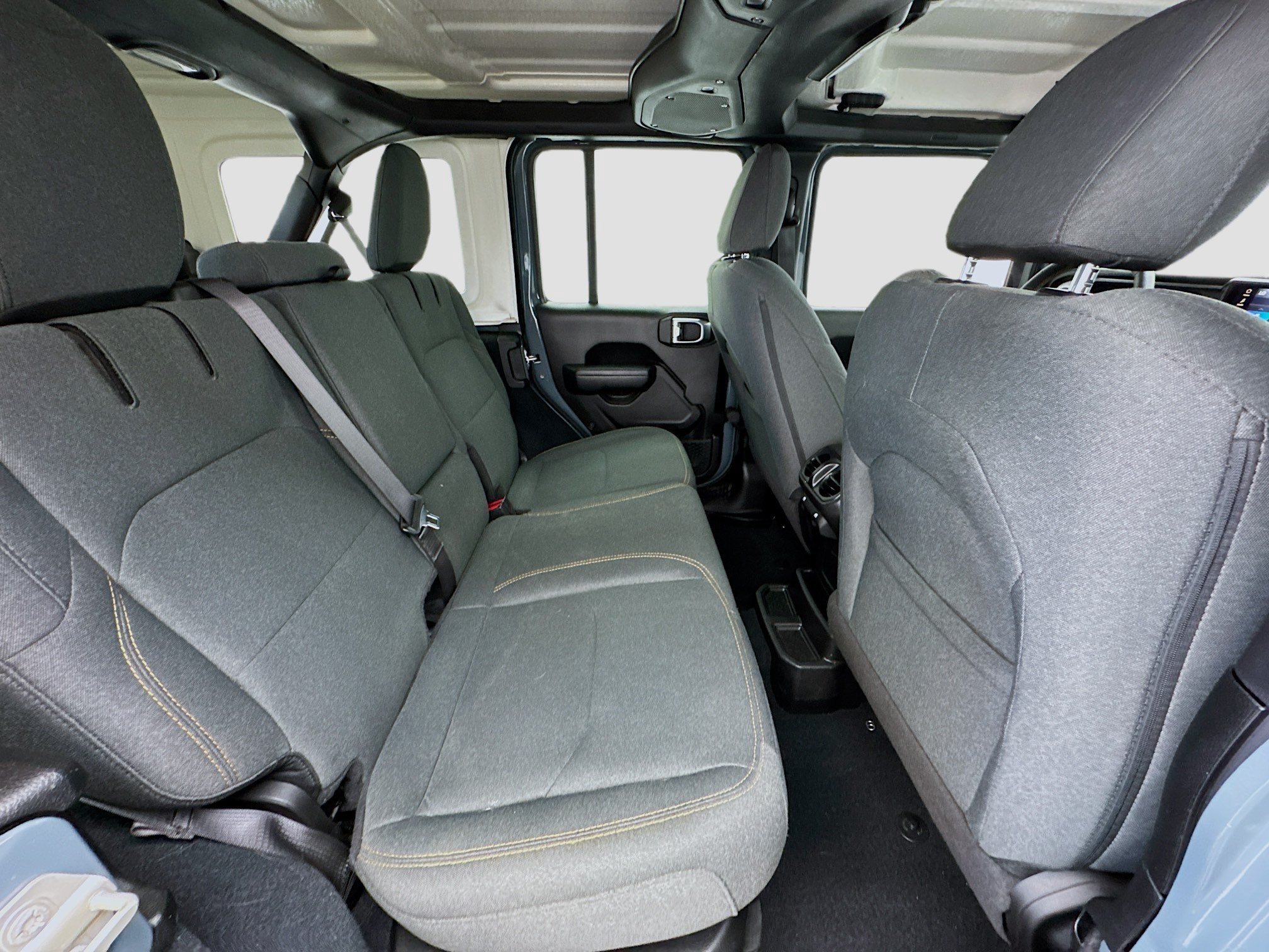 Used 2024 Jeep Wrangler Unlimited AWD/4WD image 18