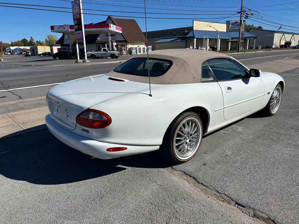 Used 1998 Jaguar XK8 Convertible image 7