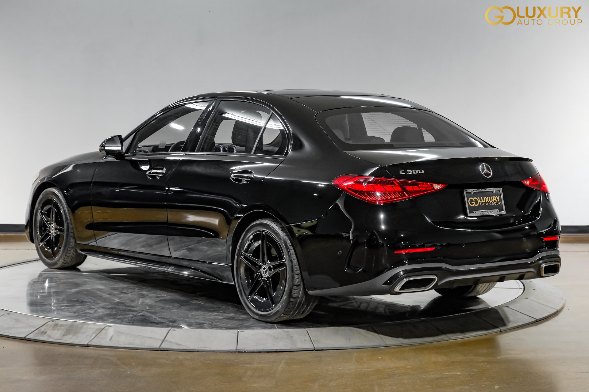 Used 2025 Mercedes-Benz C 300 Sedan w/ AMG Line w/ Night Package image 14