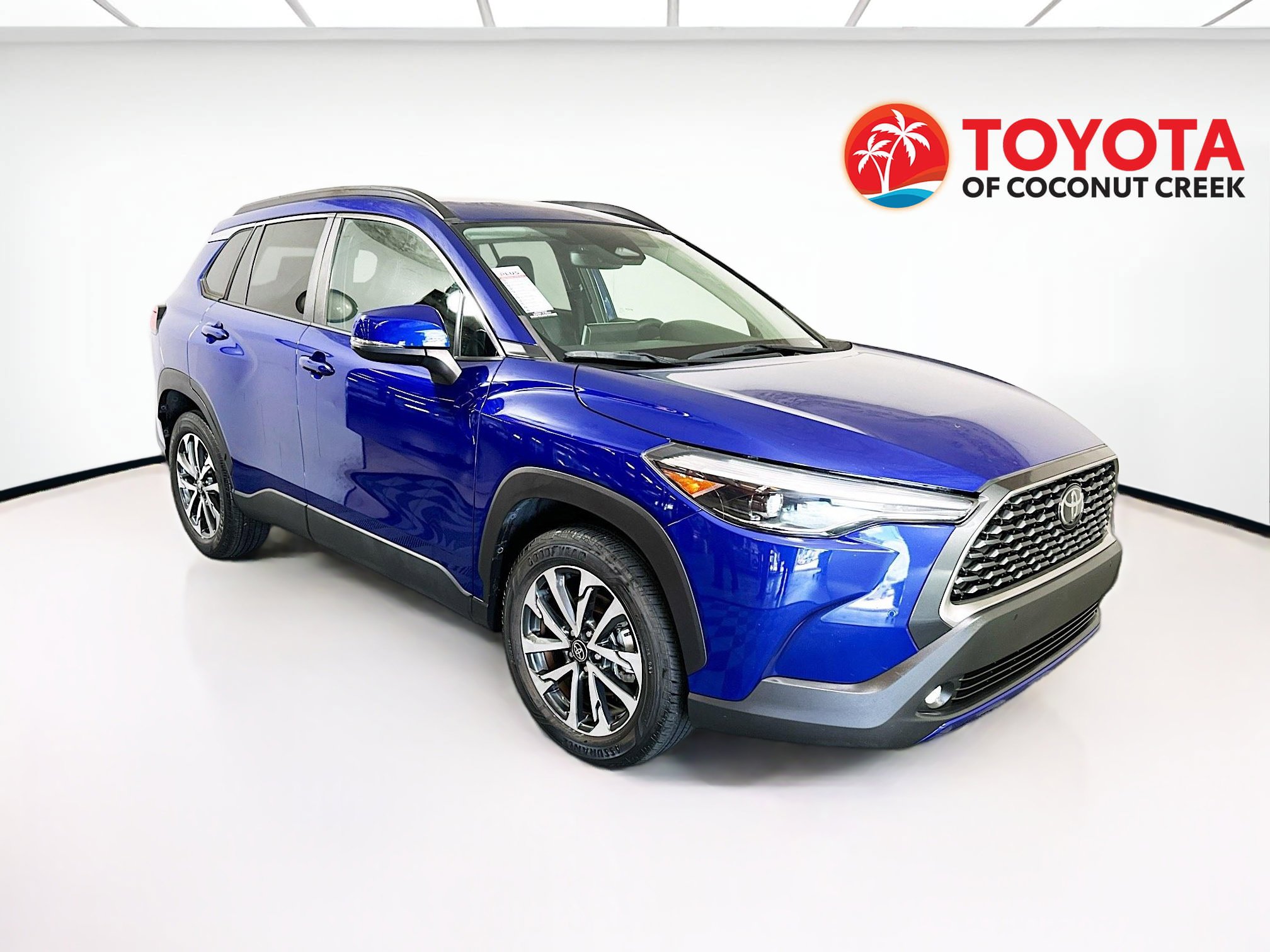 Used 2023 Toyota Corolla Cross XLE w/ Convenience Package